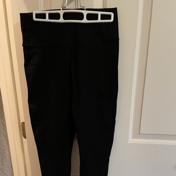 Gap scuplt ponte leggings with ankle zippers - Picture 2 of 4
